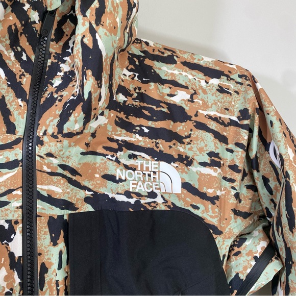 NEW North Face Summit Verbier Gortex Jacket - Women's Size XS - Picture 5 of 11